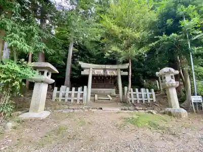 三社社(吉田神社末社)の鳥居