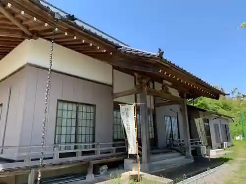 三妙寺の本殿・本堂