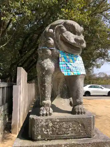 白鳥神社の狛犬