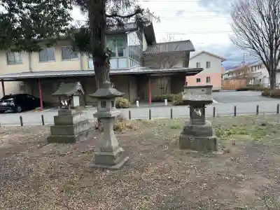 氷鉋神社の{uncategorized: "未分類", other: "その他", undefined: "問題あり", building: "その他建物", grave: "お墓", sacred_gate: "鳥居", guardian: "狛犬", statue: "像", buddha: "仏像", history: "歴史", nature: "自然", garden: "庭園", animal: "動物", pagoda: "塔", temizu: "手水舎", mountain_gate: "山門・神門", sanctuary: "本殿・本堂", subordinate: "末社・摂社", art: "芸術", scenery: "景色", jizo: "地蔵", ema: "絵馬", goshuin: "御朱印", omikuji: "おみくじ", items: "授与品その他", amulet: "お守り", goshuincho: "御朱印帳", eats: "食事", festival: "お祭り", votive_dance: "神楽", shichigosan: "七五三参", wedding: "結婚式", experience: "体験その他", initially: "初詣", around: "周辺", anti_infection: "感染症対策"}