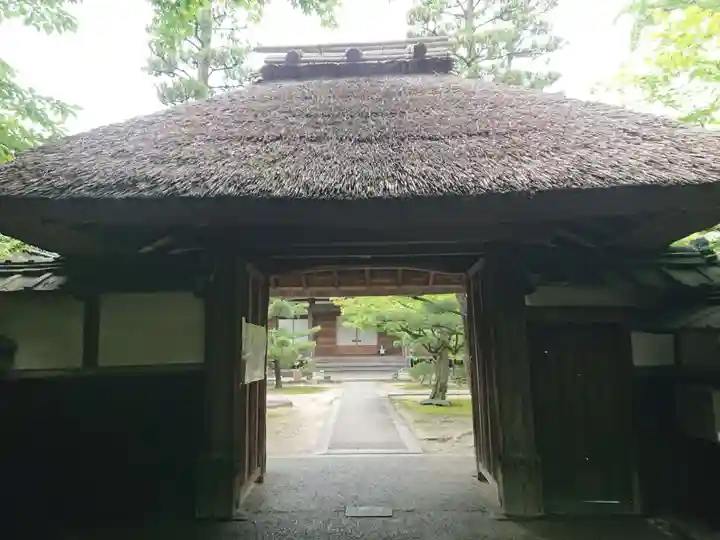 貞照院の山門・神門