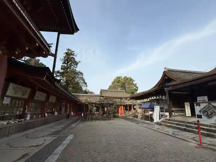 春日大社の{uncategorized: "未分類", other: "その他", undefined: "問題あり", building: "その他建物", grave: "お墓", sacred_gate: "鳥居", guardian: "狛犬", statue: "像", buddha: "仏像", history: "歴史", nature: "自然", garden: "庭園", animal: "動物", pagoda: "塔", temizu: "手水舎", mountain_gate: "山門・神門", sanctuary: "本殿・本堂", subordinate: "末社・摂社", art: "芸術", scenery: "景色", jizo: "地蔵", ema: "絵馬", goshuin: "御朱印", omikuji: "おみくじ", items: "授与品その他", amulet: "お守り", goshuincho: "御朱印帳", eats: "食事", festival: "お祭り", votive_dance: "神楽", shichigosan: "七五三参", wedding: "結婚式", experience: "体験その他", initially: "初詣", around: "周辺", anti_infection: "感染症対策"}