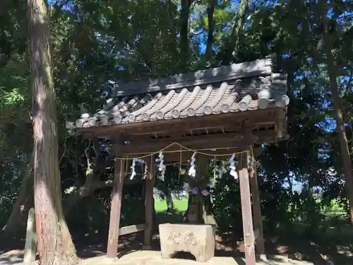 夜比良神社の手水舎