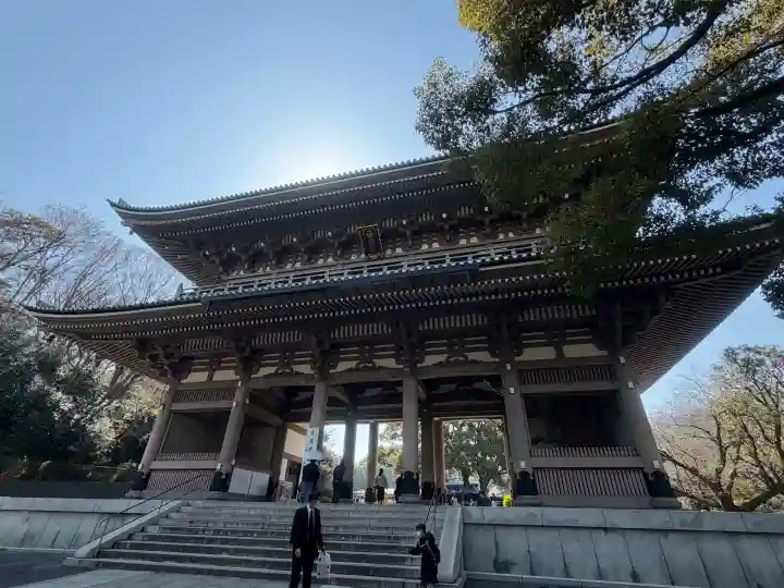 総持寺の{uncategorized: "未分類", other: "その他", undefined: "問題あり", building: "その他建物", grave: "お墓", sacred_gate: "鳥居", guardian: "狛犬", statue: "像", buddha: "仏像", history: "歴史", nature: "自然", garden: "庭園", animal: "動物", pagoda: "塔", temizu: "手水舎", mountain_gate: "山門・神門", sanctuary: "本殿・本堂", subordinate: "末社・摂社", art: "芸術", scenery: "景色", jizo: "地蔵", ema: "絵馬", goshuin: "御朱印", omikuji: "おみくじ", items: "授与品その他", amulet: "お守り", goshuincho: "御朱印帳", eats: "食事", festival: "お祭り", votive_dance: "神楽", shichigosan: "七五三参", wedding: "結婚式", experience: "体験その他", initially: "初詣", around: "周辺", anti_infection: "感染症対策"}