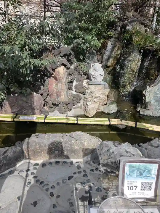 川越熊野神社の{uncategorized: "未分類", other: "その他", undefined: "問題あり", building: "その他建物", grave: "お墓", sacred_gate: "鳥居", guardian: "狛犬", statue: "像", buddha: "仏像", history: "歴史", nature: "自然", garden: "庭園", animal: "動物", pagoda: "塔", temizu: "手水舎", mountain_gate: "山門・神門", sanctuary: "本殿・本堂", subordinate: "末社・摂社", art: "芸術", scenery: "景色", jizo: "地蔵", ema: "絵馬", goshuin: "御朱印", omikuji: "おみくじ", items: "授与品その他", amulet: "お守り", goshuincho: "御朱印帳", eats: "食事", festival: "お祭り", votive_dance: "神楽", shichigosan: "七五三参", wedding: "結婚式", experience: "体験その他", initially: "初詣", around: "周辺", anti_infection: "感染症対策"}