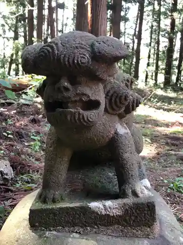 法呂神社の像