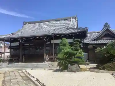 長命寺の本殿・本堂