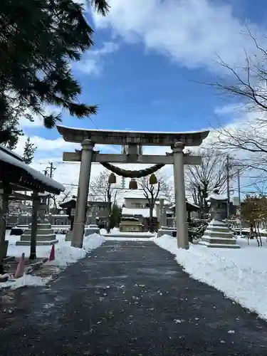 諏訪神社の鳥居