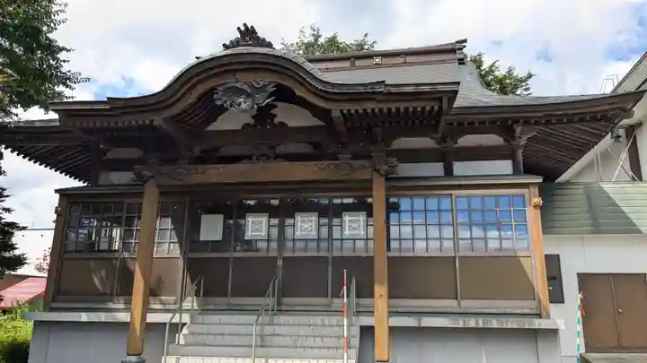 法華寺の本殿・本堂