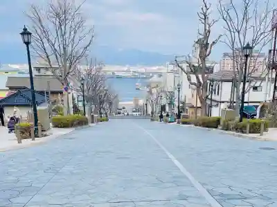 函館護國神社の{uncategorized: "未分類", other: "その他", undefined: "問題あり", building: "その他建物", grave: "お墓", sacred_gate: "鳥居", guardian: "狛犬", statue: "像", buddha: "仏像", history: "歴史", nature: "自然", garden: "庭園", animal: "動物", pagoda: "塔", temizu: "手水舎", mountain_gate: "山門・神門", sanctuary: "本殿・本堂", subordinate: "末社・摂社", art: "芸術", scenery: "景色", jizo: "地蔵", ema: "絵馬", goshuin: "御朱印", omikuji: "おみくじ", items: "授与品その他", amulet: "お守り", goshuincho: "御朱印帳", eats: "食事", festival: "お祭り", votive_dance: "神楽", shichigosan: "七五三参", wedding: "結婚式", experience: "体験その他", initially: "初詣", around: "周辺", anti_infection: "感染症対策"}