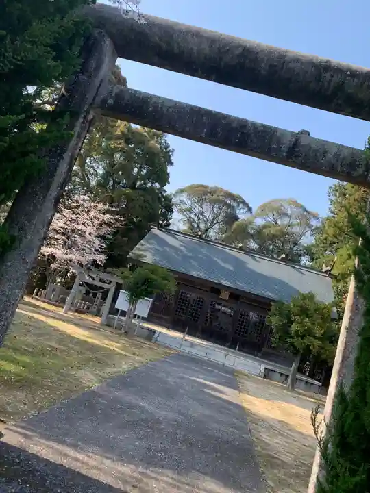 万倉護国神社の本殿・本堂