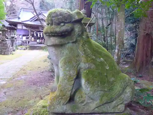 五所駒瀧神社の狛犬