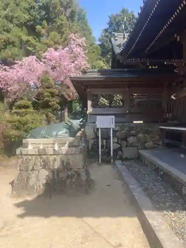 荒神山神社の像