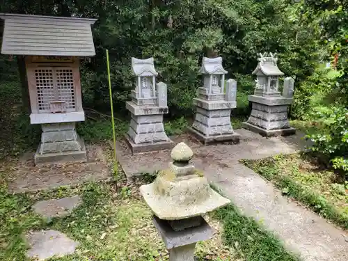 磐裂根裂神社の末社