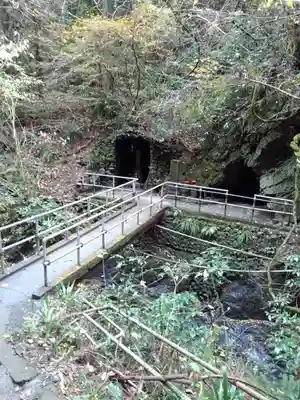 高尾山薬王院の末社・摂社