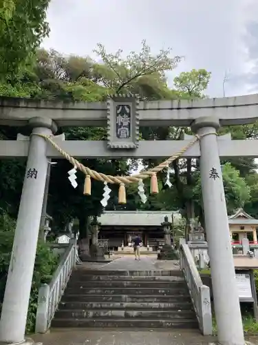 上地八幡宮の鳥居