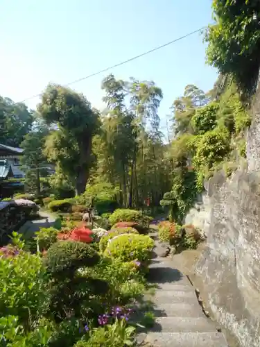 仏行寺（佛行寺）の庭園