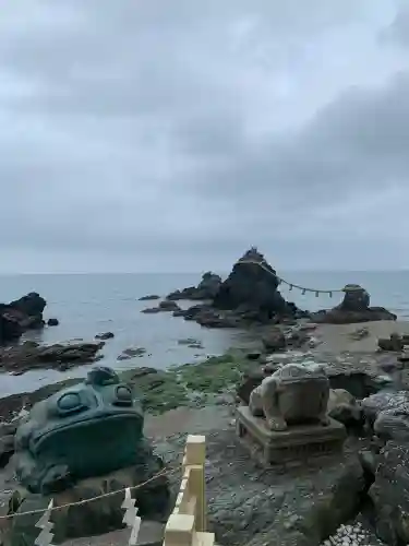 二見興玉神社の{uncategorized: "未分類", other: "その他", undefined: "問題あり", building: "その他建物", grave: "お墓", sacred_gate: "鳥居", guardian: "狛犬", statue: "像", buddha: "仏像", history: "歴史", nature: "自然", garden: "庭園", animal: "動物", pagoda: "塔", temizu: "手水舎", mountain_gate: "山門・神門", sanctuary: "本殿・本堂", subordinate: "末社・摂社", art: "芸術", scenery: "景色", jizo: "地蔵", ema: "絵馬", goshuin: "御朱印", omikuji: "おみくじ", items: "授与品その他", amulet: "お守り", goshuincho: "御朱印帳", eats: "食事", festival: "お祭り", votive_dance: "神楽", shichigosan: "七五三参", wedding: "結婚式", experience: "体験その他", initially: "初詣", around: "周辺", anti_infection: "感染症対策"}