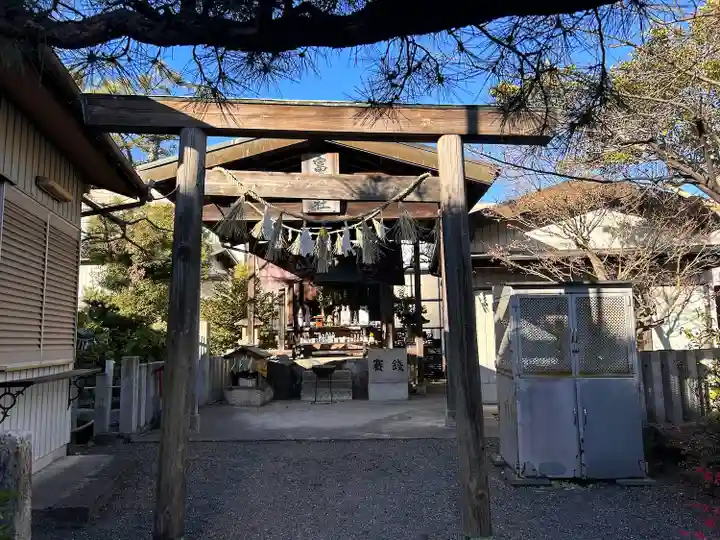 富吉神社(銭洗尾張弁財天)の鳥居