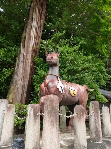 日牟禮八幡宮の像