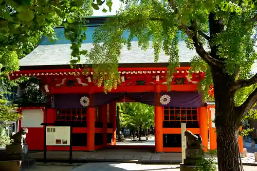 葛飾八幡宮の山門・神門