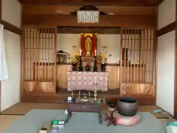 白間津観音堂の本殿・本堂