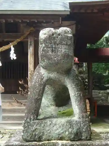 七久里神社の狛犬