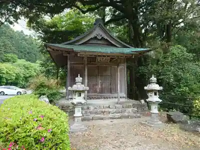 布瀧不動堂の本殿・本堂