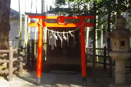 東新町氷川神社の鳥居
