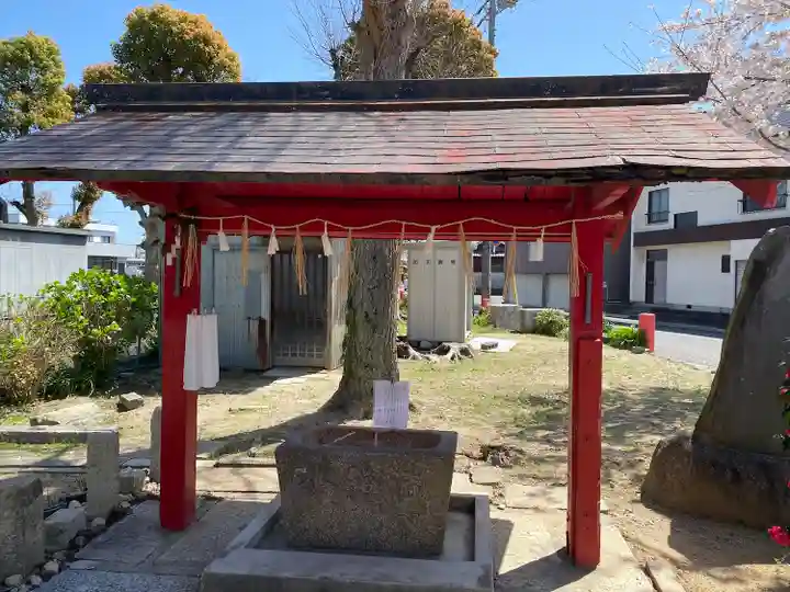 稲荷神社の手水舎