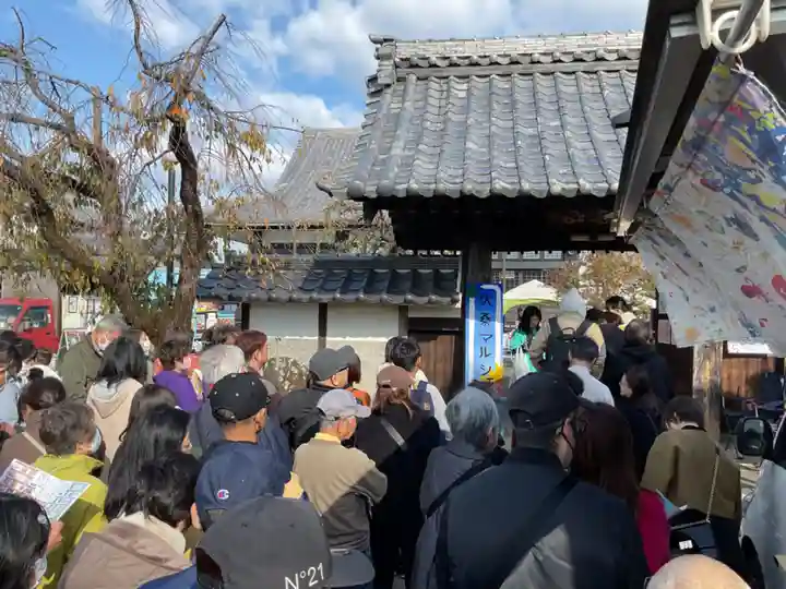 東漸寺の山門・神門