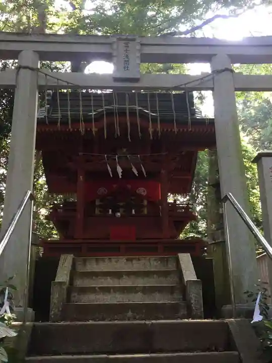 高尾山薬王院の鳥居