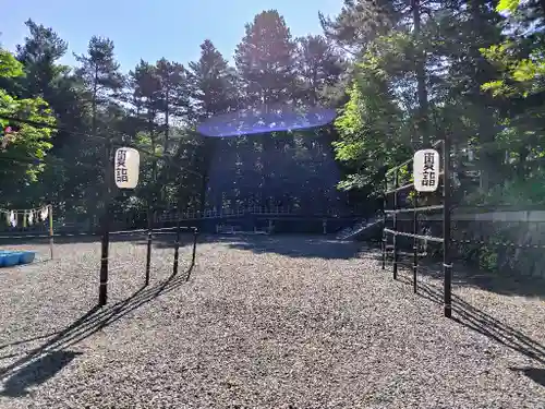 上川神社の庭園