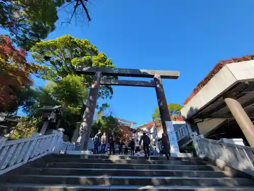 伊勢山皇大神宮の鳥居