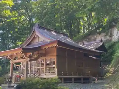 武内神社の本殿・本堂