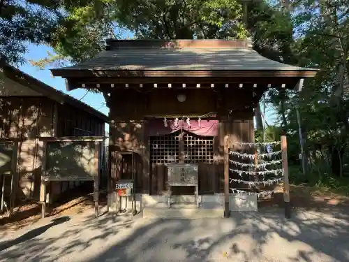 御穂神社の{uncategorized: "未分類", other: "その他", undefined: "問題あり", building: "その他建物", grave: "お墓", sacred_gate: "鳥居", guardian: "狛犬", statue: "像", buddha: "仏像", history: "歴史", nature: "自然", garden: "庭園", animal: "動物", pagoda: "塔", temizu: "手水舎", mountain_gate: "山門・神門", sanctuary: "本殿・本堂", subordinate: "末社・摂社", art: "芸術", scenery: "景色", jizo: "地蔵", ema: "絵馬", goshuin: "御朱印", omikuji: "おみくじ", items: "授与品その他", amulet: "お守り", goshuincho: "御朱印帳", eats: "食事", festival: "お祭り", votive_dance: "神楽", shichigosan: "七五三参", wedding: "結婚式", experience: "体験その他", initially: "初詣", around: "周辺", anti_infection: "感染症対策"}