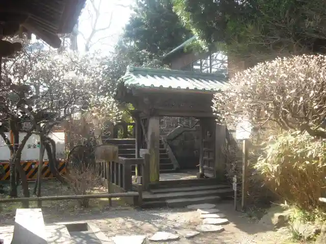 英勝寺の山門・神門