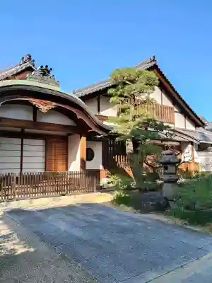 法楽寺の{uncategorized: "未分類", other: "その他", undefined: "問題あり", building: "その他建物", grave: "お墓", sacred_gate: "鳥居", guardian: "狛犬", statue: "像", buddha: "仏像", history: "歴史", nature: "自然", garden: "庭園", animal: "動物", pagoda: "塔", temizu: "手水舎", mountain_gate: "山門・神門", sanctuary: "本殿・本堂", subordinate: "末社・摂社", art: "芸術", scenery: "景色", jizo: "地蔵", ema: "絵馬", goshuin: "御朱印", omikuji: "おみくじ", items: "授与品その他", amulet: "お守り", goshuincho: "御朱印帳", eats: "食事", festival: "お祭り", votive_dance: "神楽", shichigosan: "七五三参", wedding: "結婚式", experience: "体験その他", initially: "初詣", around: "周辺", anti_infection: "感染症対策"}