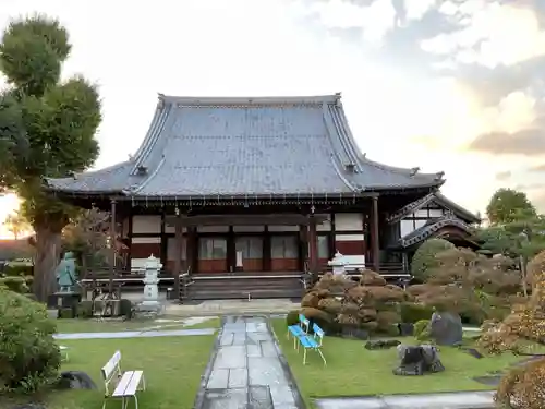 河野西入坊の本殿・本堂