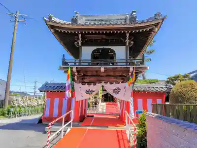 本曽寺の山門・神門
