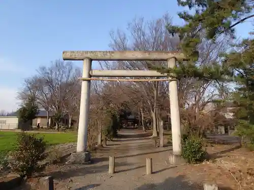 今城青坂稲実池上神社の鳥居