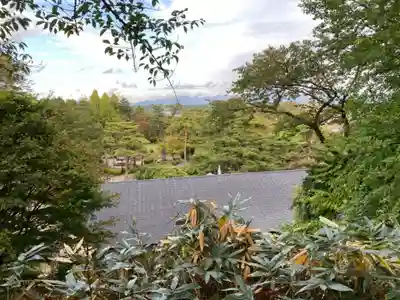 八幡秋田神社の周辺