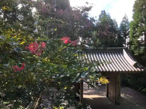 忉利天上寺の山門・神門