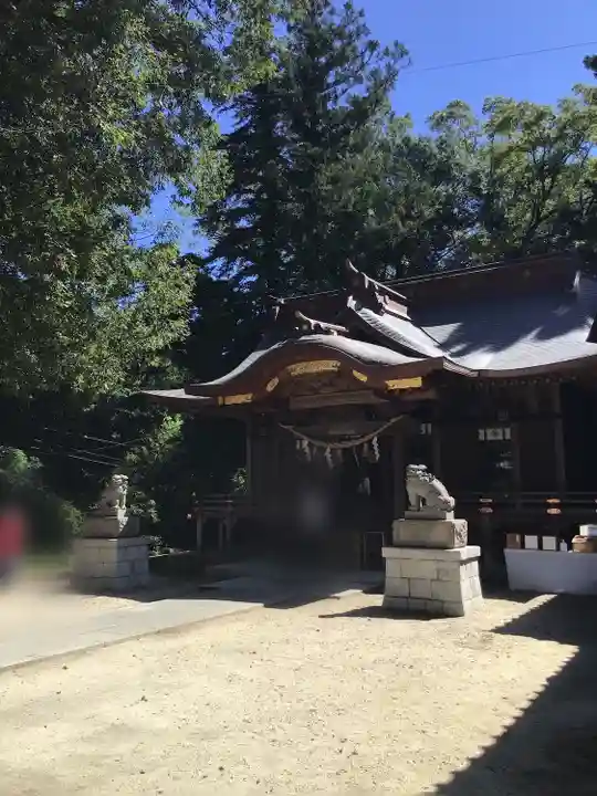 素鵞神社の本殿・本堂