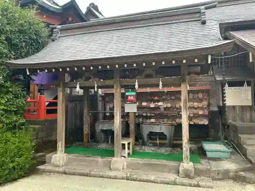 新田神社の{uncategorized: "未分類", other: "その他", undefined: "問題あり", building: "その他建物", grave: "お墓", sacred_gate: "鳥居", guardian: "狛犬", statue: "像", buddha: "仏像", history: "歴史", nature: "自然", garden: "庭園", animal: "動物", pagoda: "塔", temizu: "手水舎", mountain_gate: "山門・神門", sanctuary: "本殿・本堂", subordinate: "末社・摂社", art: "芸術", scenery: "景色", jizo: "地蔵", ema: "絵馬", goshuin: "御朱印", omikuji: "おみくじ", items: "授与品その他", amulet: "お守り", goshuincho: "御朱印帳", eats: "食事", festival: "お祭り", votive_dance: "神楽", shichigosan: "七五三参", wedding: "結婚式", experience: "体験その他", initially: "初詣", around: "周辺", anti_infection: "感染症対策"}