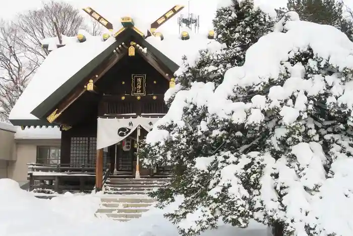 滝川神社の本殿