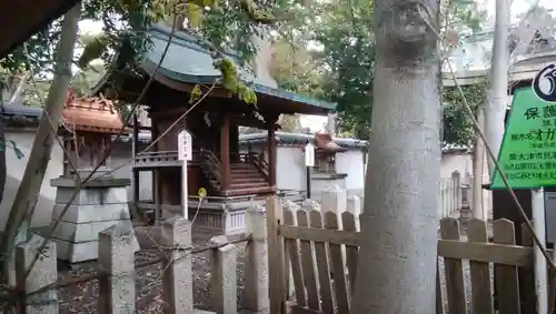 泉穴師神社の末社・摂社