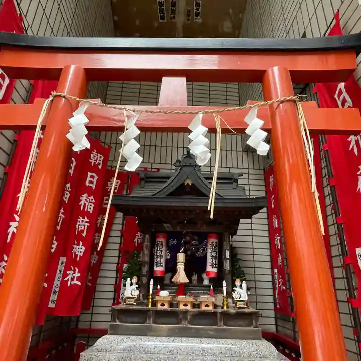 朝日稲荷神社の鳥居