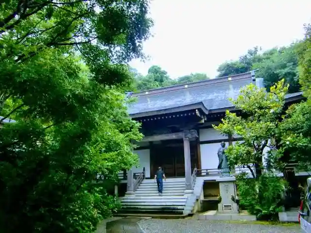 充行院の本殿・本堂