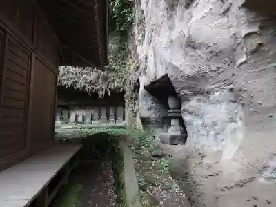 浄光明寺の{uncategorized: "未分類", other: "その他", undefined: "問題あり", building: "その他建物", grave: "お墓", sacred_gate: "鳥居", guardian: "狛犬", statue: "像", buddha: "仏像", history: "歴史", nature: "自然", garden: "庭園", animal: "動物", pagoda: "塔", temizu: "手水舎", mountain_gate: "山門・神門", sanctuary: "本殿・本堂", subordinate: "末社・摂社", art: "芸術", scenery: "景色", jizo: "地蔵", ema: "絵馬", goshuin: "御朱印", omikuji: "おみくじ", items: "授与品その他", amulet: "お守り", goshuincho: "御朱印帳", eats: "食事", festival: "お祭り", votive_dance: "神楽", shichigosan: "七五三参", wedding: "結婚式", experience: "体験その他", initially: "初詣", around: "周辺", anti_infection: "感染症対策"}